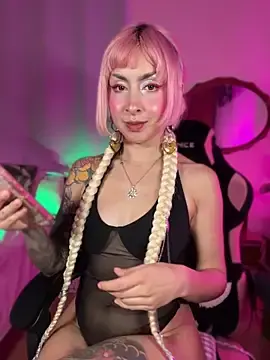 Stripchat Best Webcam of Cinamoonn