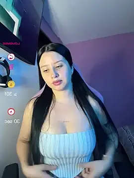 Stripchat Sex Cam of lucy_grey25