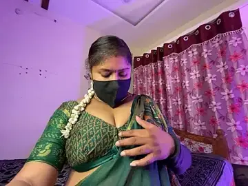Stripchat Free Live Porn of LouleyRani_