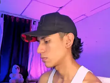 Stripchat Free Porn Cam of Damien_Howard