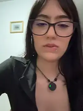 Stripchat Free Live Porn of HinaSweet