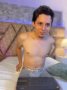 Stripchat Nude Webcam of SsexCouplee