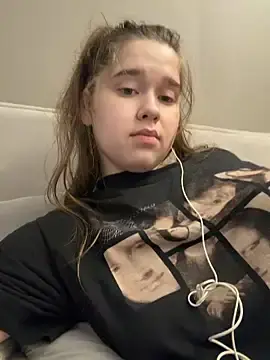 Stripchat Live Porn of HornyGirlH