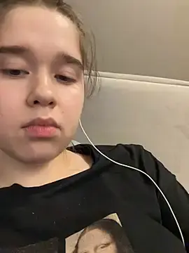 Stripchat Live Sex Cam of HornyGirlH