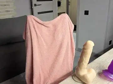 Stripchat Live Porn of Kristi_Burn