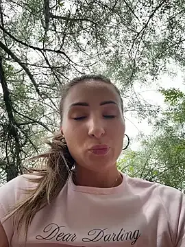 Stripchat Sex Cam of Wonder_Kari