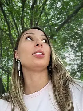 Stripchat Best live sex cam show of Wonder_Kari
