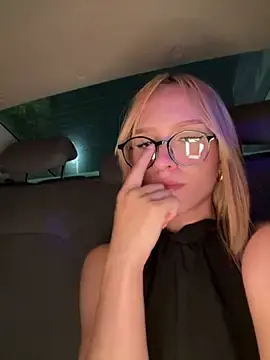 Stripchat Watch Live Sex Cams of Lucy_lu01