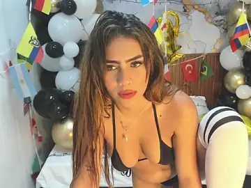 Stripchat Live Porn of Holly_22