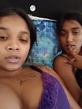 Stripchat Free Porn Cam of Indianqueen03