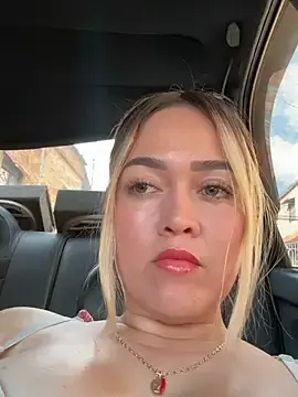 Stripchat Sex Cam of Danielavegax