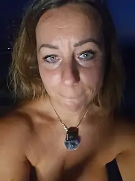 Stripchat Best live sex cam show of AngelaDesires