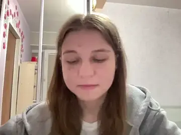 Stripchat Live Sex Cam of HwaTrippel