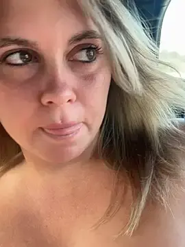 Stripchat Sex Cam of Samantha_official
