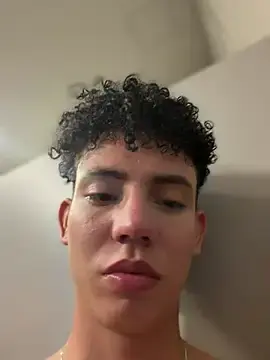 Stripchat Nude Webcam of yoursexyjose