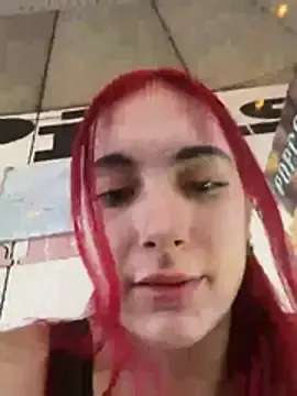 Stripchat Live Sex Cam of sexymelli18