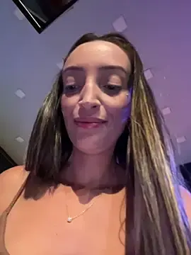 Stripchat Adult Video Chat of BelleLouiseVp