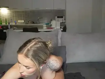 Stripchat Live Sex of HotBella-