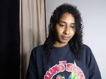 Stripchat Best live sex cam show of yohatinelly07