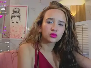 Stripchat Live Sex Cam of bella_vibess_s