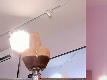 Stripchat Live Sex Cam of lupeebony
