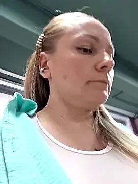 Stripchat Live Porn of Bondgirl_013