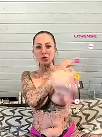 Stripchat Sex Cam of Devils-Akita