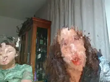 Stripchat Live Sex Cam of 3littles