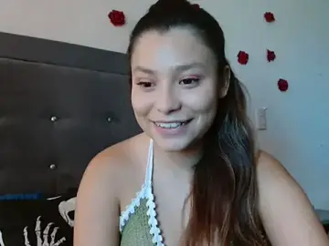 Stripchat Sex Cam of 3littles