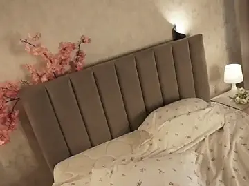 Stripchat Live Sex Cam of DevoraWitt