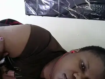 Stripchat Live Sex Cam of WildnWetMilfX36