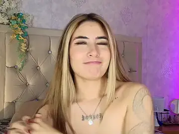 Stripchat Adult Webcam of nini_love01