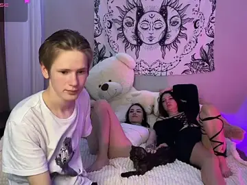Stripchat Watch Live Sex Cams of Laura_Key