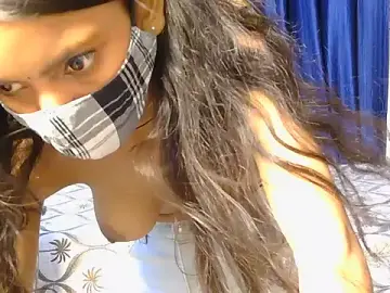 Stripchat Sex Cam of Bold-Maya