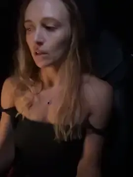 Stripchat Free Porn Cam of lunagirl13