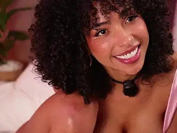 Stripchat Live Sex Cam of OSHUN_