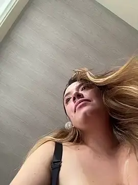 Stripchat Free Porn Cam of valery_mora