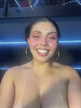 Stripchat Free Porn Cam of zui_lu