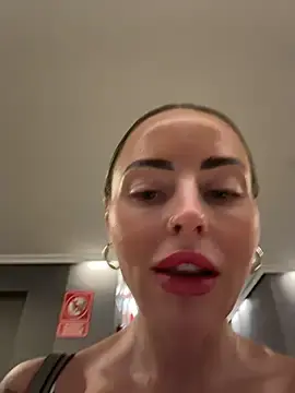 Stripchat Best Webcam of EmaSalis