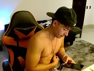 Stripchat Nude Webcam of zeth_666