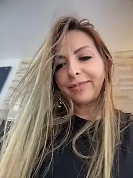 Stripchat Free Porn Cam of _Abril-Office1
