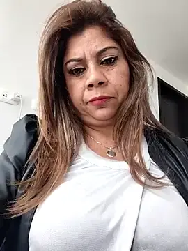 Stripchat Nude Webcam of Laura-Hernandez
