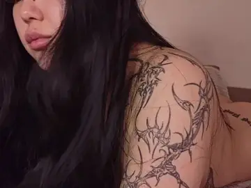 Stripchat Adult Webcam of Yuriko_May