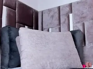 Stripchat Live Sex Cam of Nia_Bunny