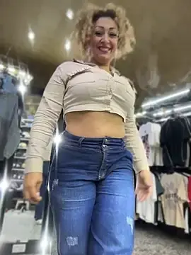 Stripchat Sex Cam of Katti_Barrera