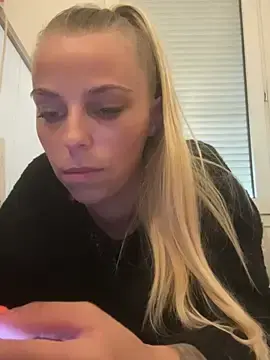 Stripchat Live Porn of BrumeLove