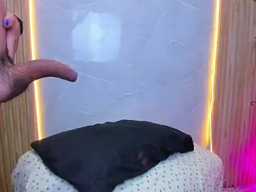 Stripchat Live Sex of wild_demongirl