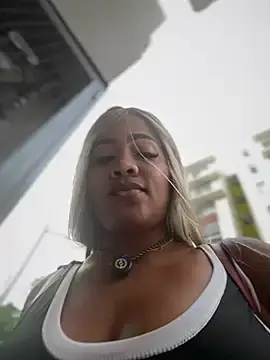 Stripchat Best Webcam of riri_brunnete