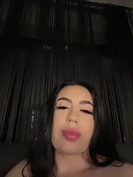 Stripchat Live Sex Cam of Andrestarr