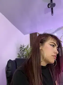 Stripchat Best Webcam of kira_ec